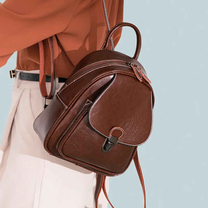Chic kompakt ryggsäck med elegant charm