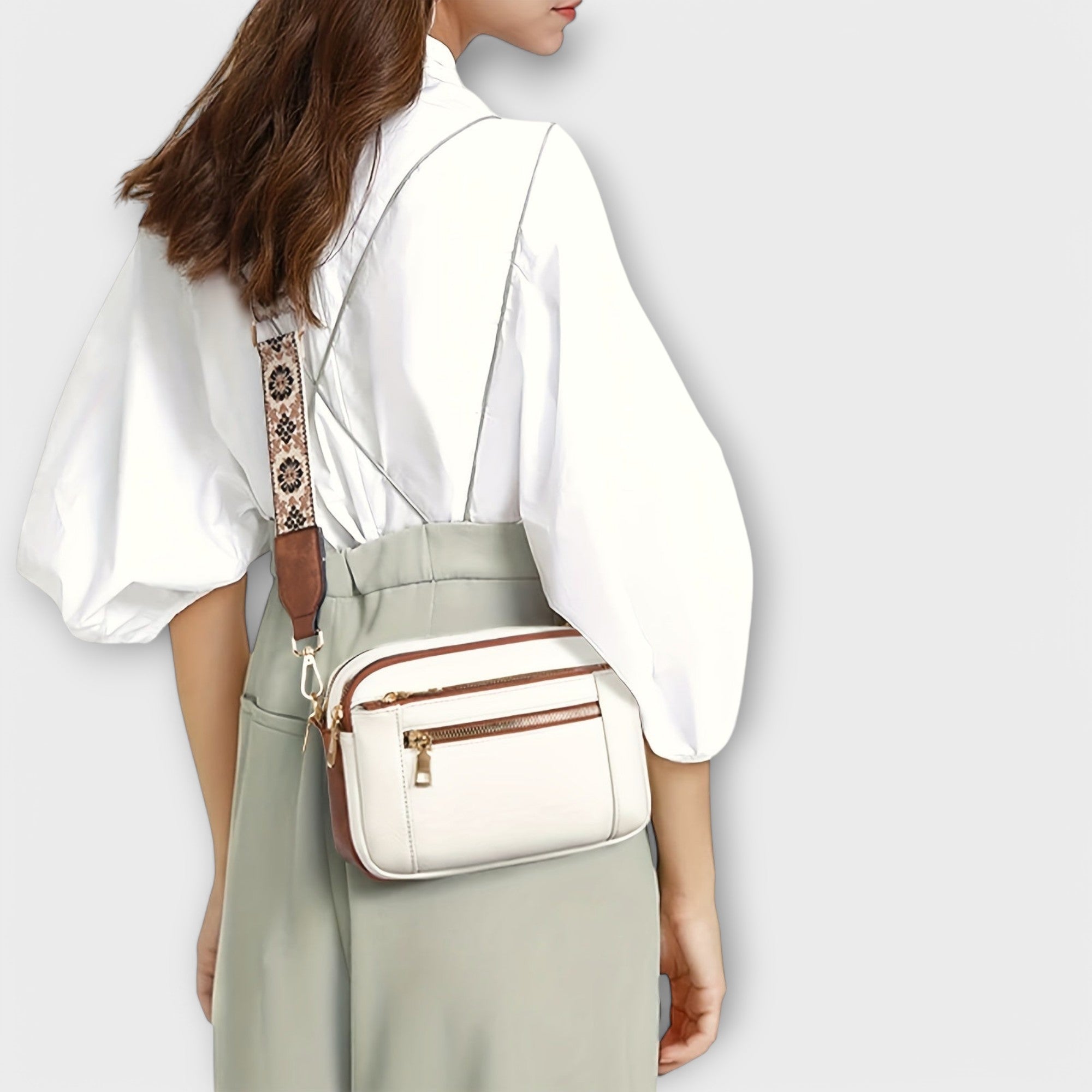 Crossbody-väska i veganskt läder