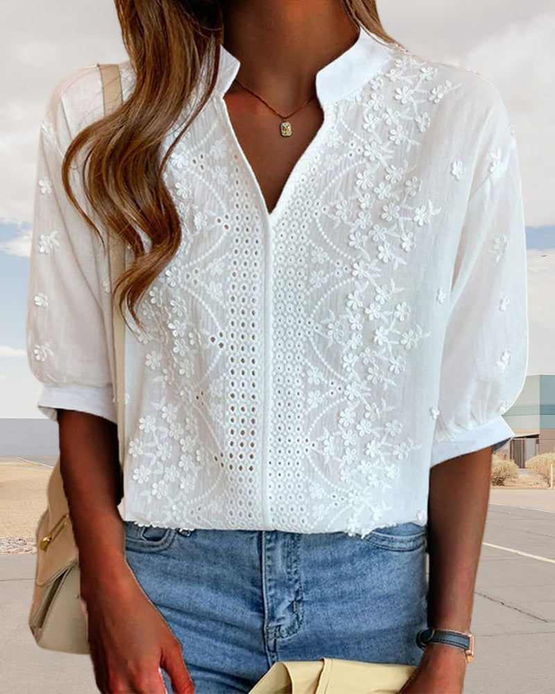 Daphne | Broderad V-Ringad Blus