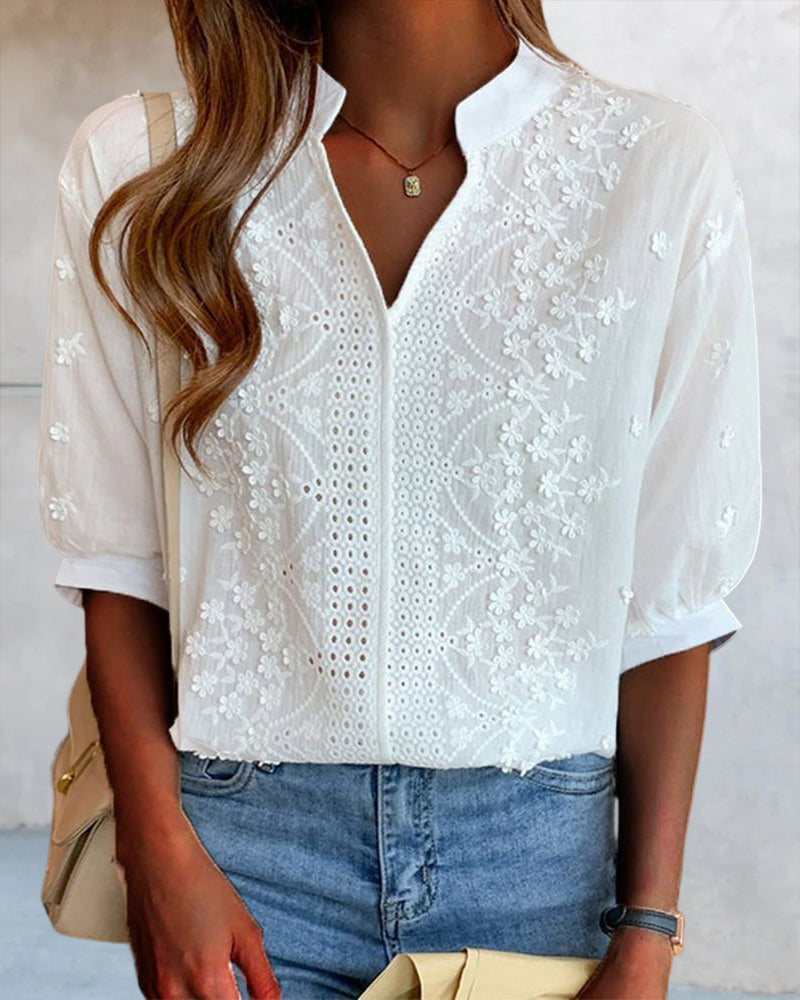 Daphne | Broderad V-Ringad Blus