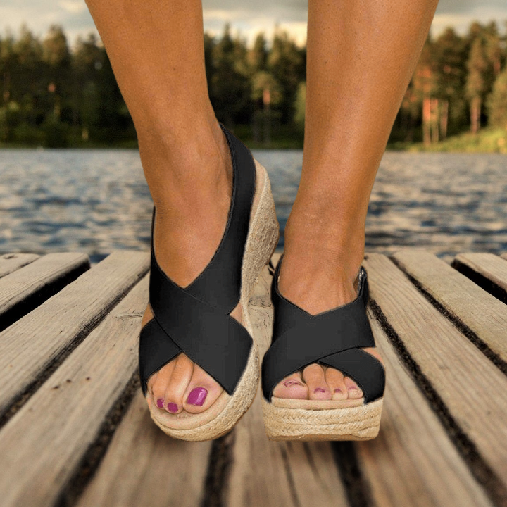 Léa Blanchet | Fotstödjande Mode Sandaler
