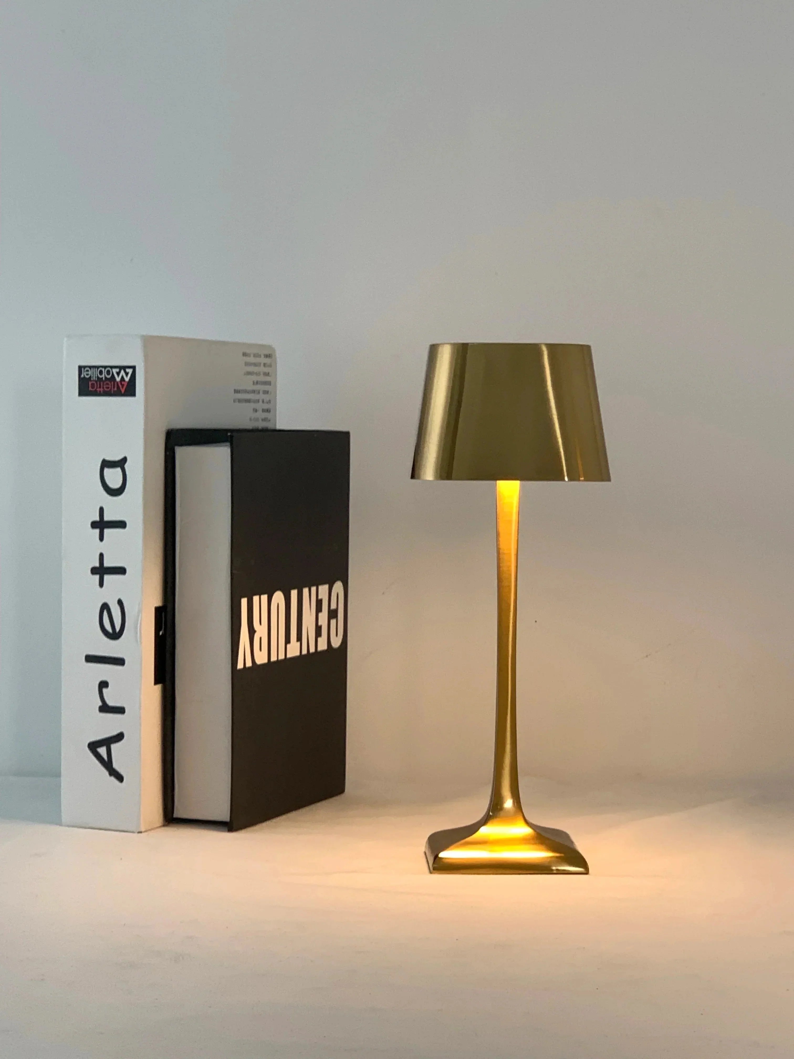 Lumis Trådlös Touch-Lampa