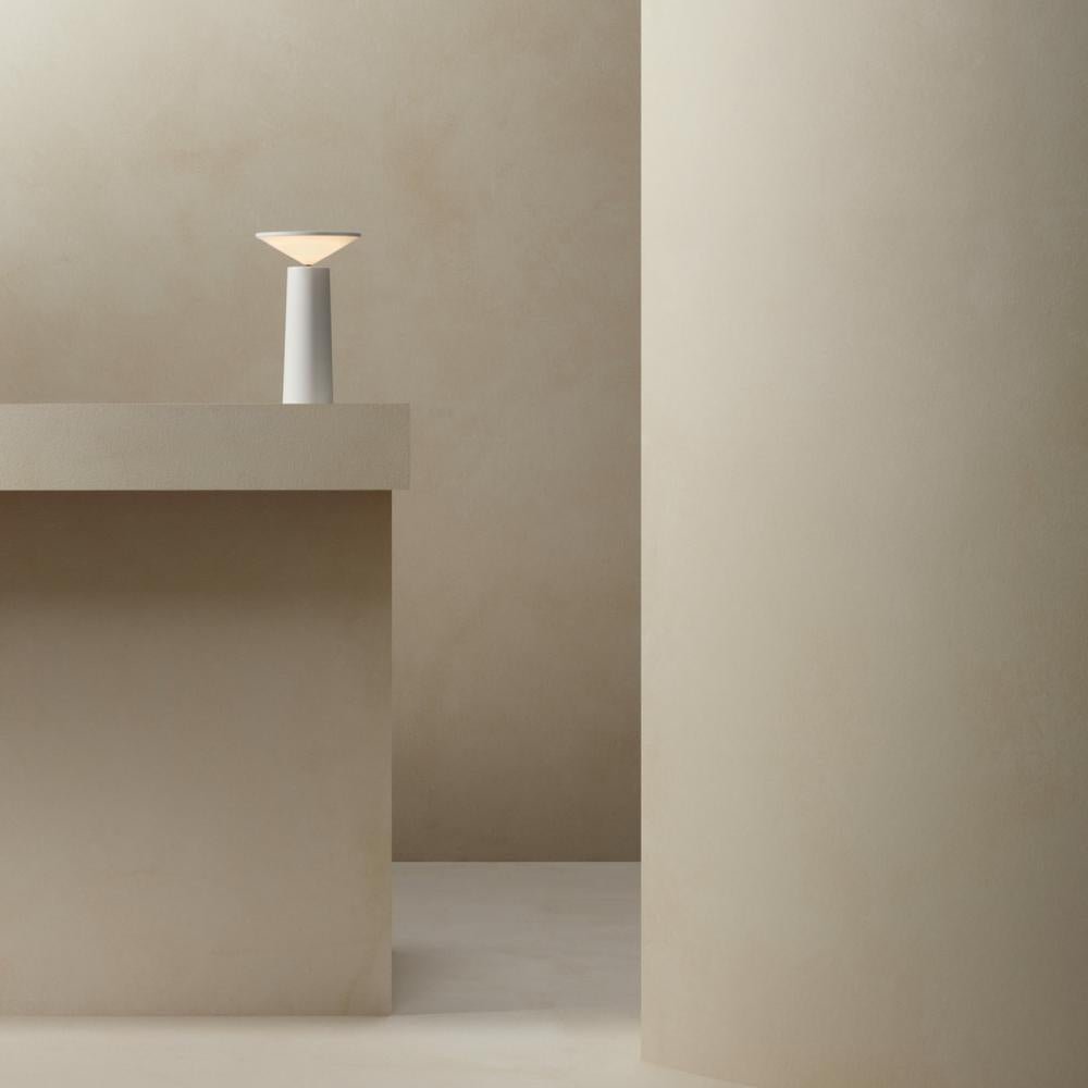 Nimbus Svängbar Bordslampa