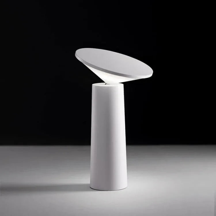 Nimbus Svängbar Bordslampa