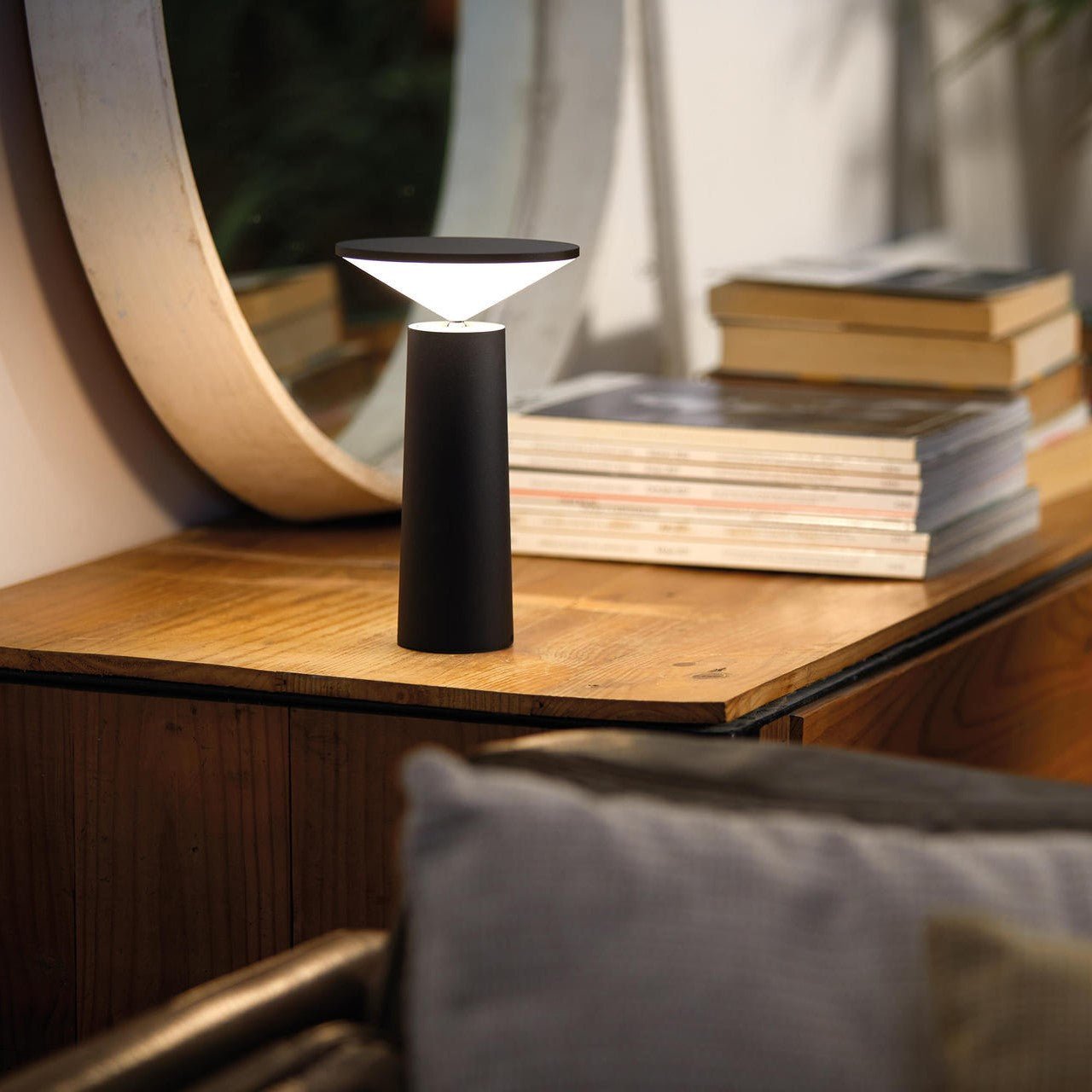 Nimbus Svängbar Bordslampa