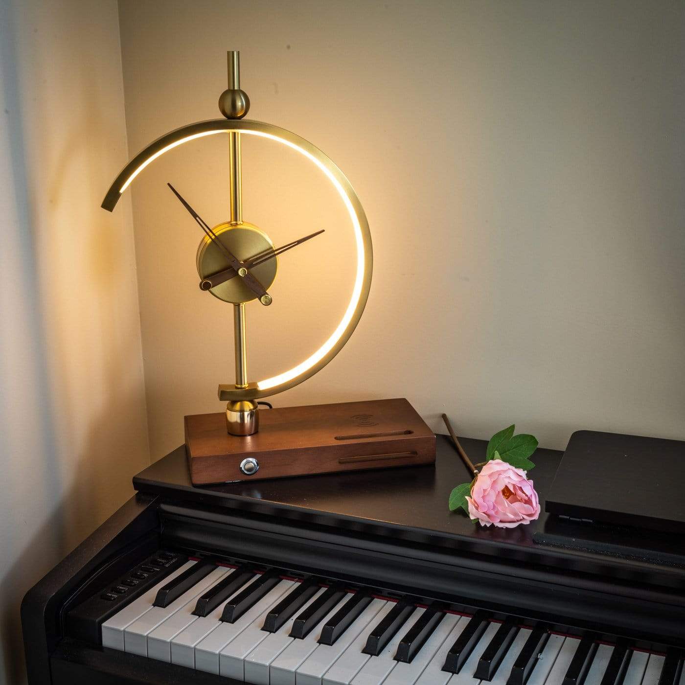 Phare Clock Bordslampa