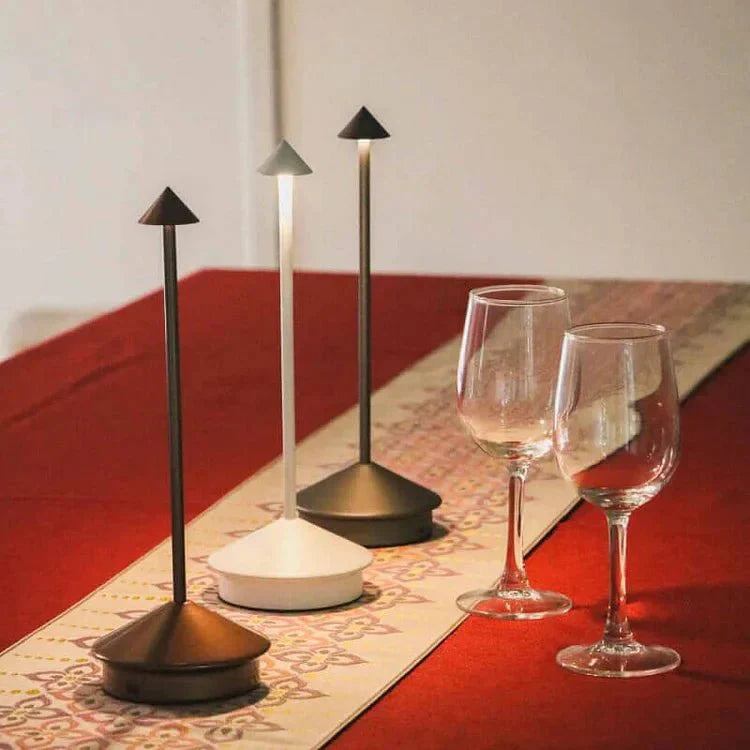PointLight Pilhuvud-bordslampa