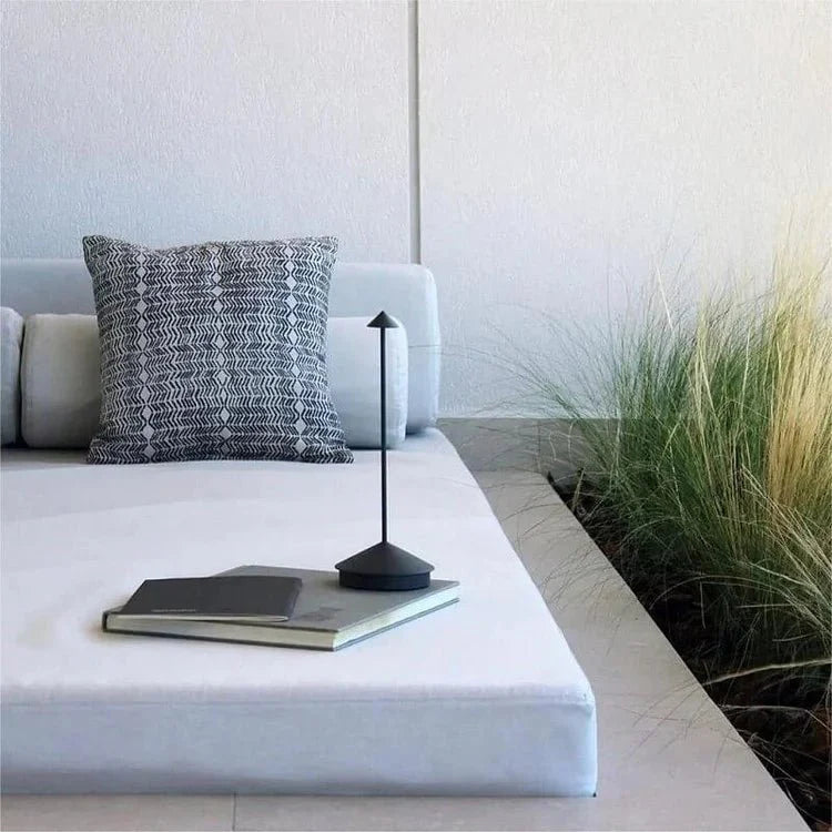 PointLight Pilhuvud-bordslampa
