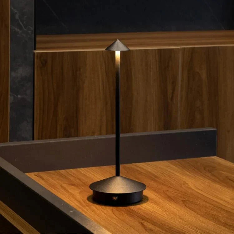 PointLight Pilhuvud-bordslampa