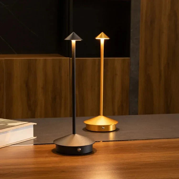 PointLight Pilhuvud-bordslampa