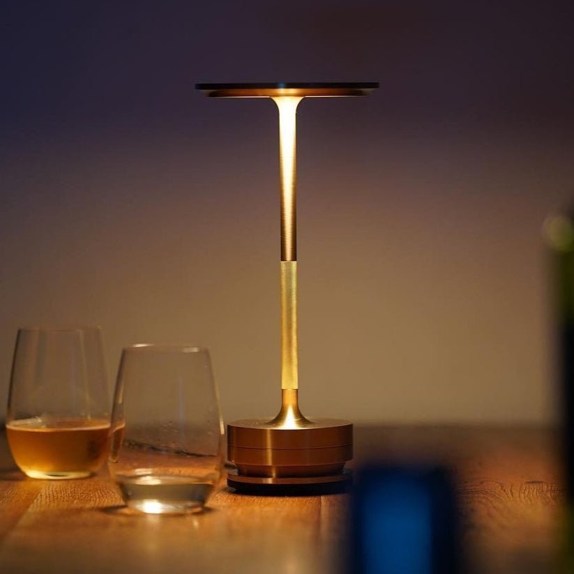 Radioso Minimalistisk Trådlös Bordslampa