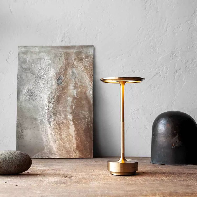 Radioso Minimalistisk Trådlös Bordslampa