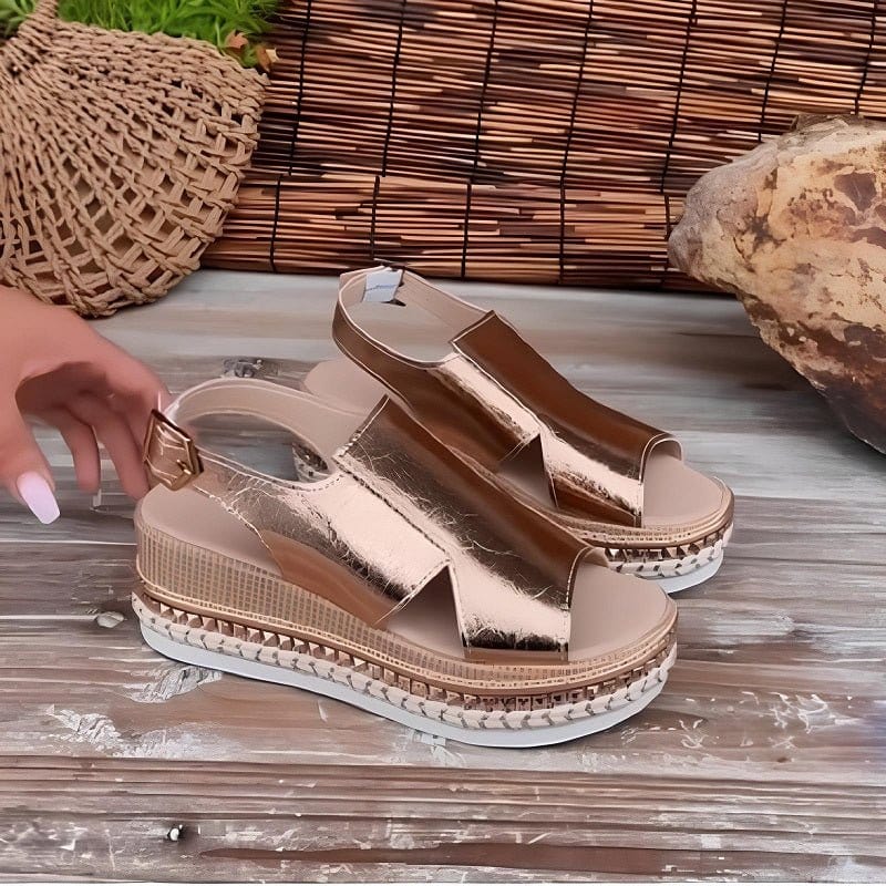 Skye | Metallisk Kil Chic Sandal