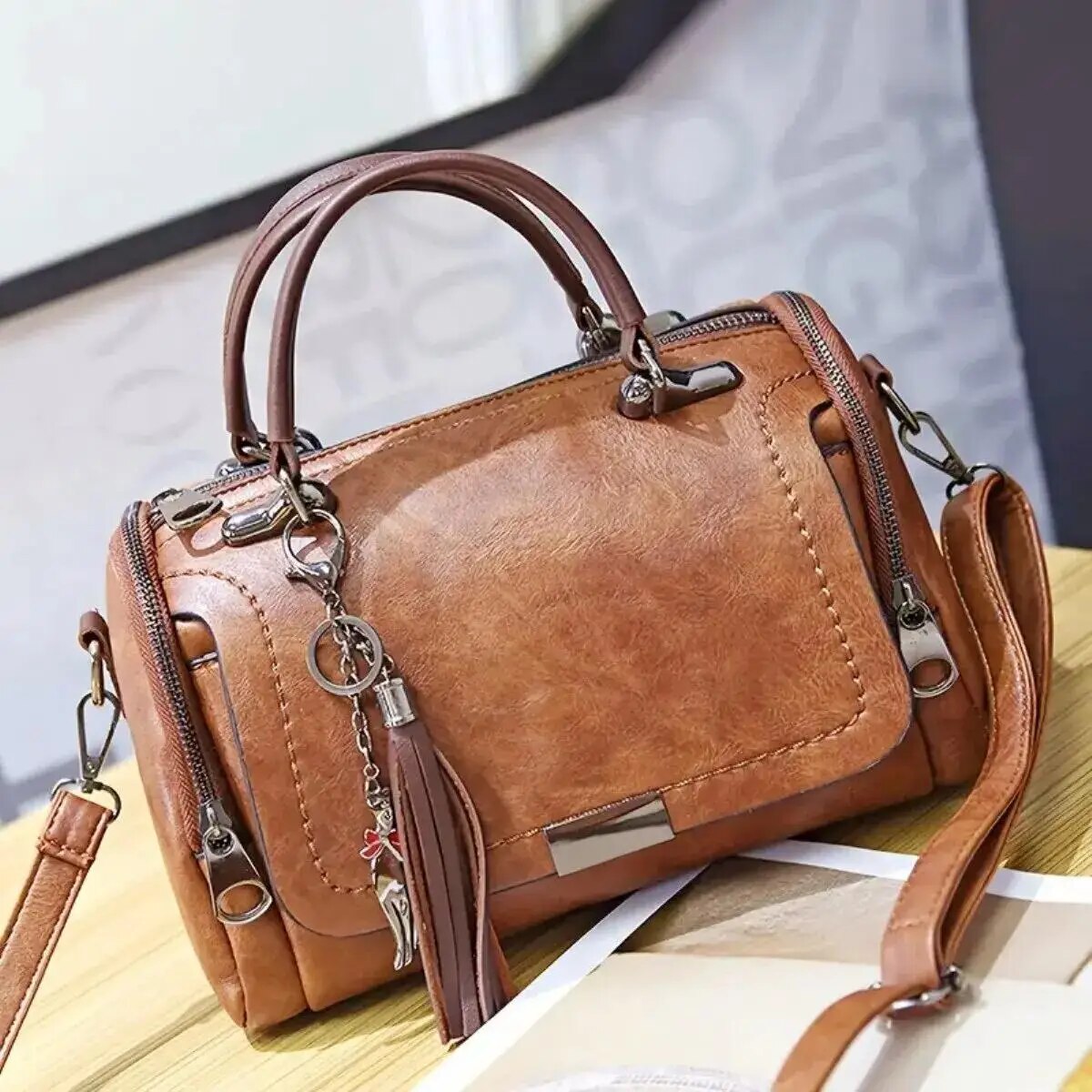 Elegant Strukturerad Crossbody-väska