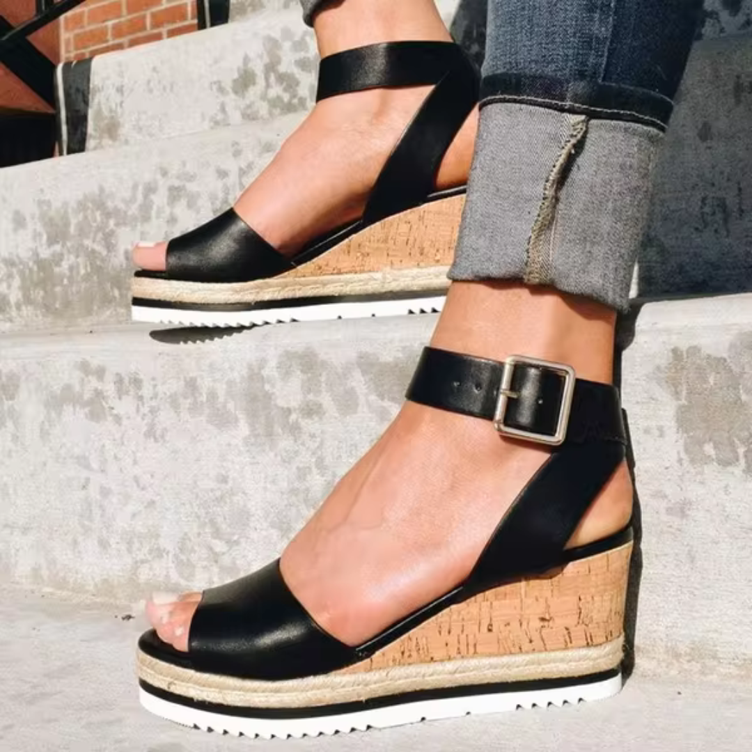 Cassandra - Stiliga Kilklack Sandaler