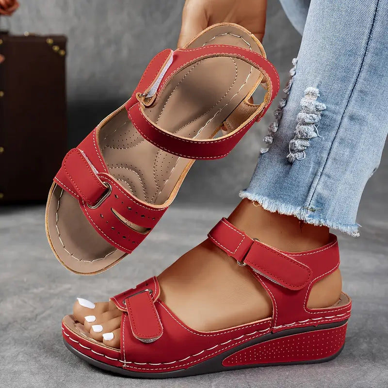 Veera ortopediska sandaler med kilklack