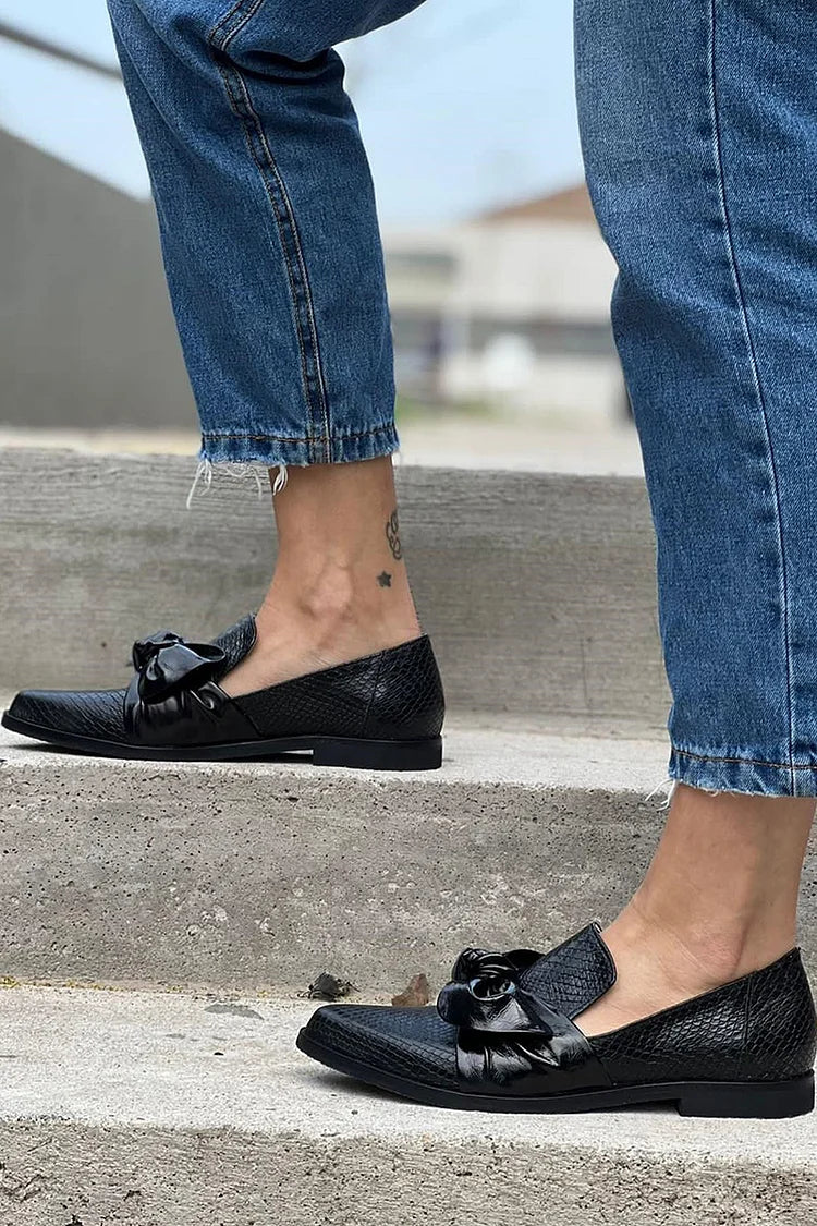 CARINE | ELEGANTA LOAFERS MED ORMSKINNSMÖNSTER