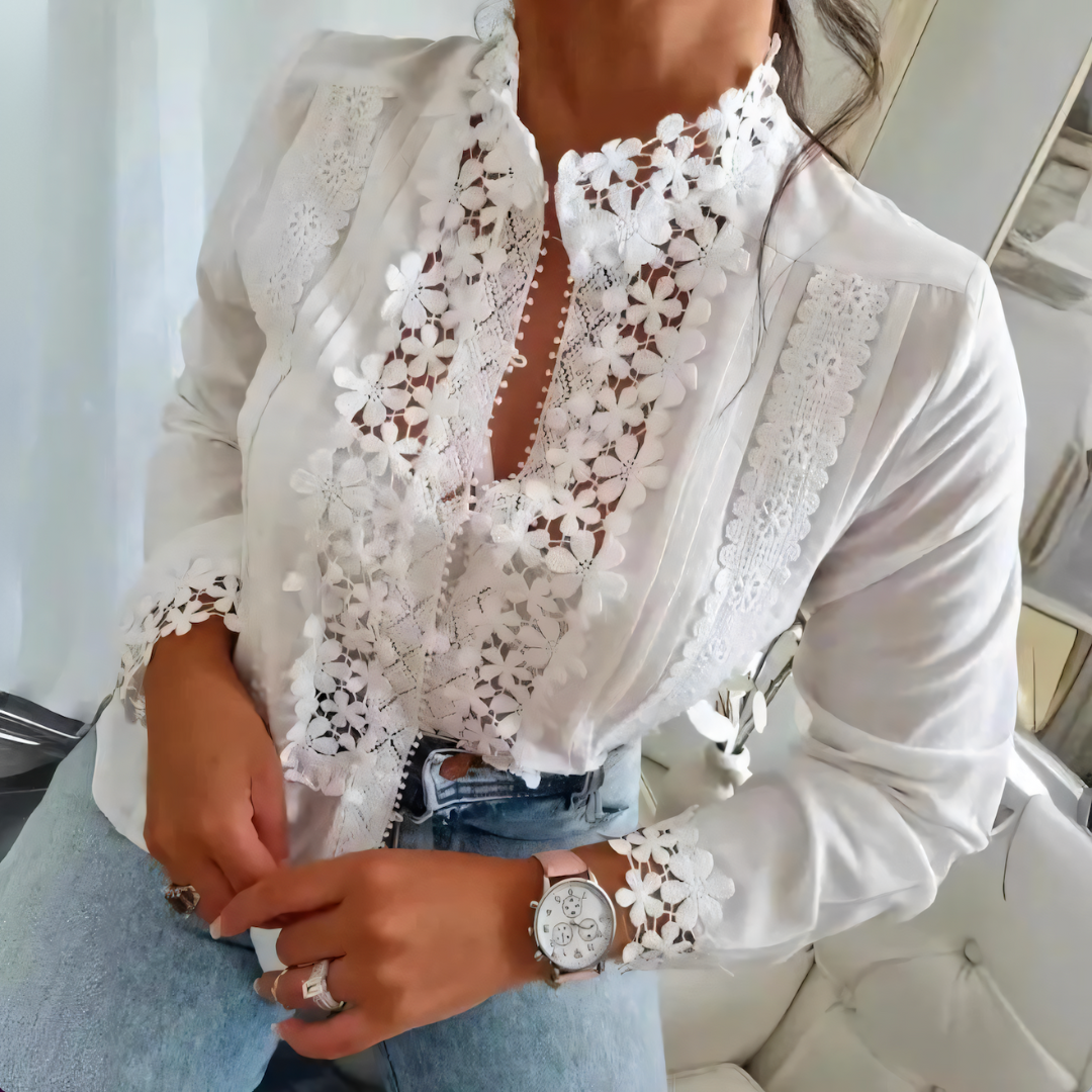 Sara | Blommig Blus