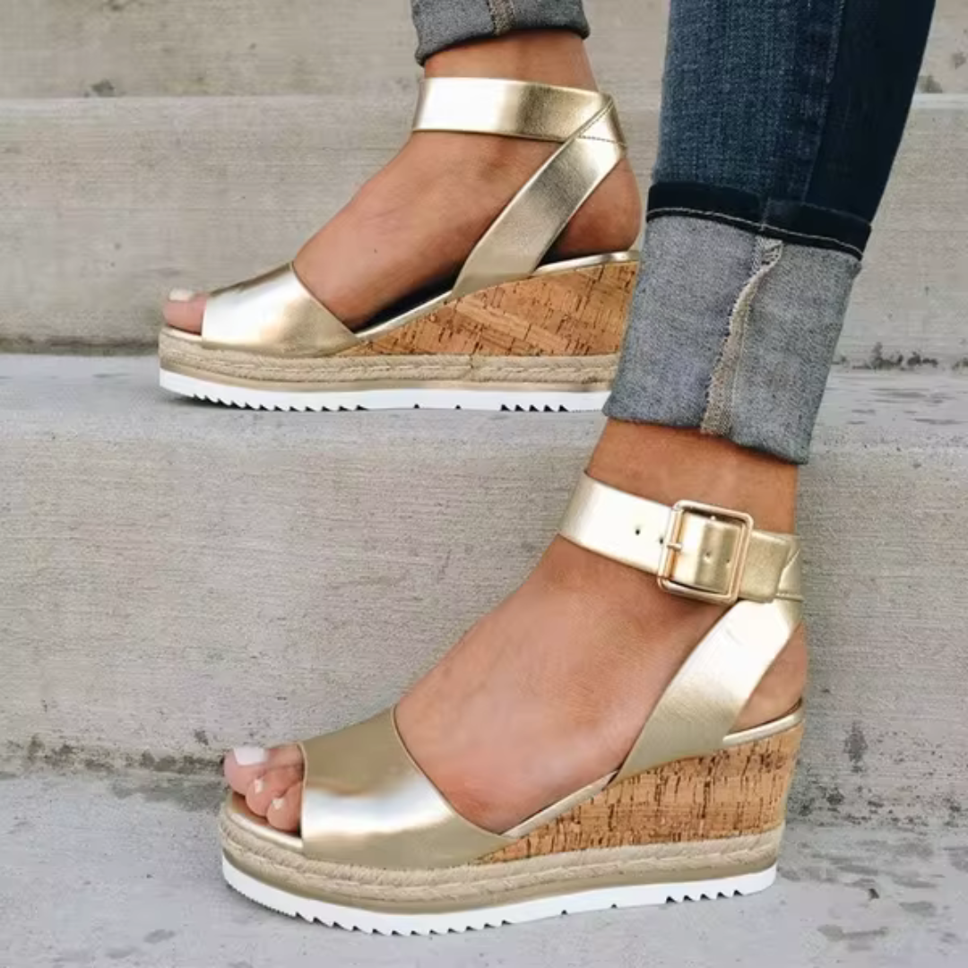 Cassandra - Stiliga Kilklack Sandaler