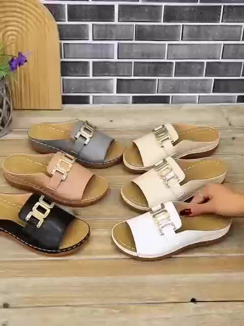 Kaia | Guldspänne Slide Sandaler