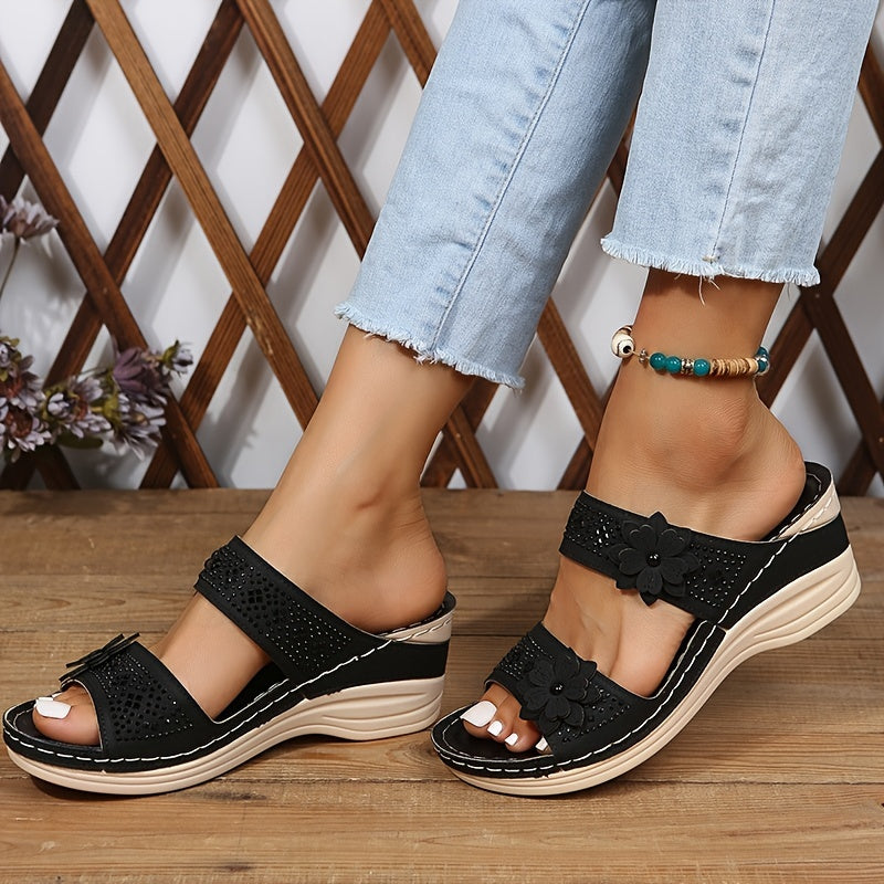 Delor Blommig Kilklack Sandal