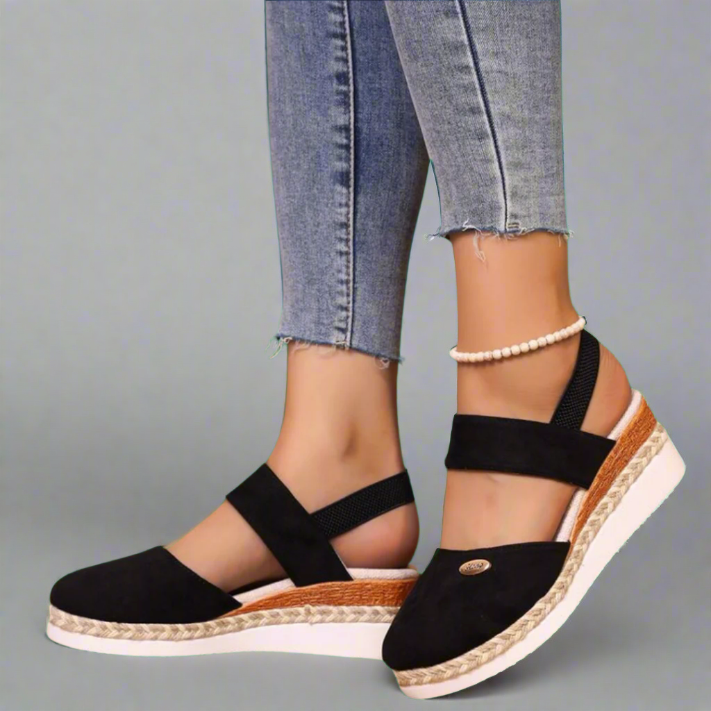 Gitta | Plus-Size Wedge Hakken – Bekväm och Mångsidig