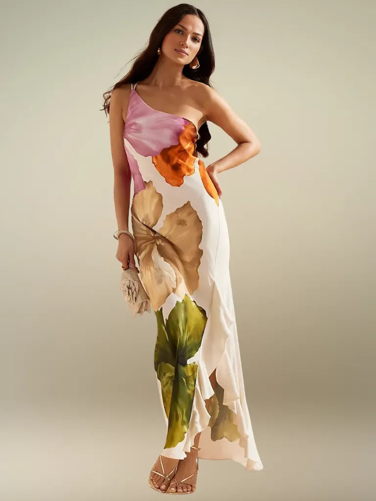 FLORÉLIA ASYMMETRISKT SATIN MAXIKLÄNNING