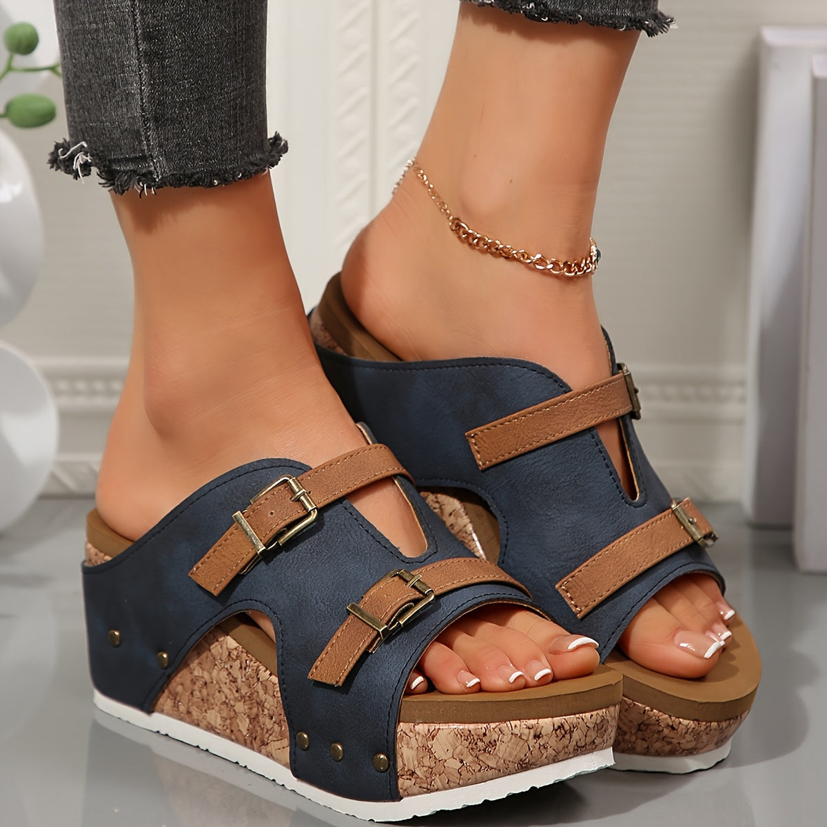 Harbor Buckle Comfort Heel Support Sandaler