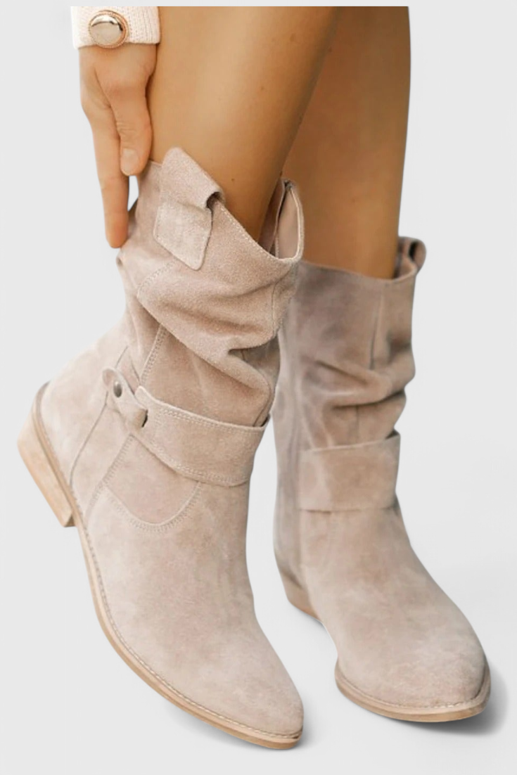 Aira Classic Suede Ankelstövletter