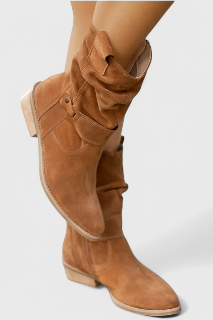 Aira Classic Suede Ankelstövletter