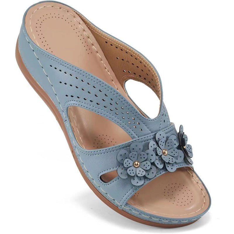 Florina | Ortopediska Sandaler med Blomdetaljer och Lufthål för Komfort