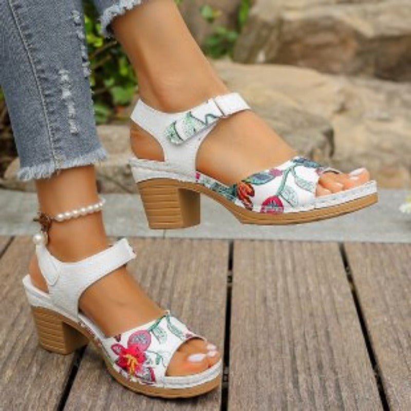 Camila | Ortopediska Sandaler med Blomsterbroderi