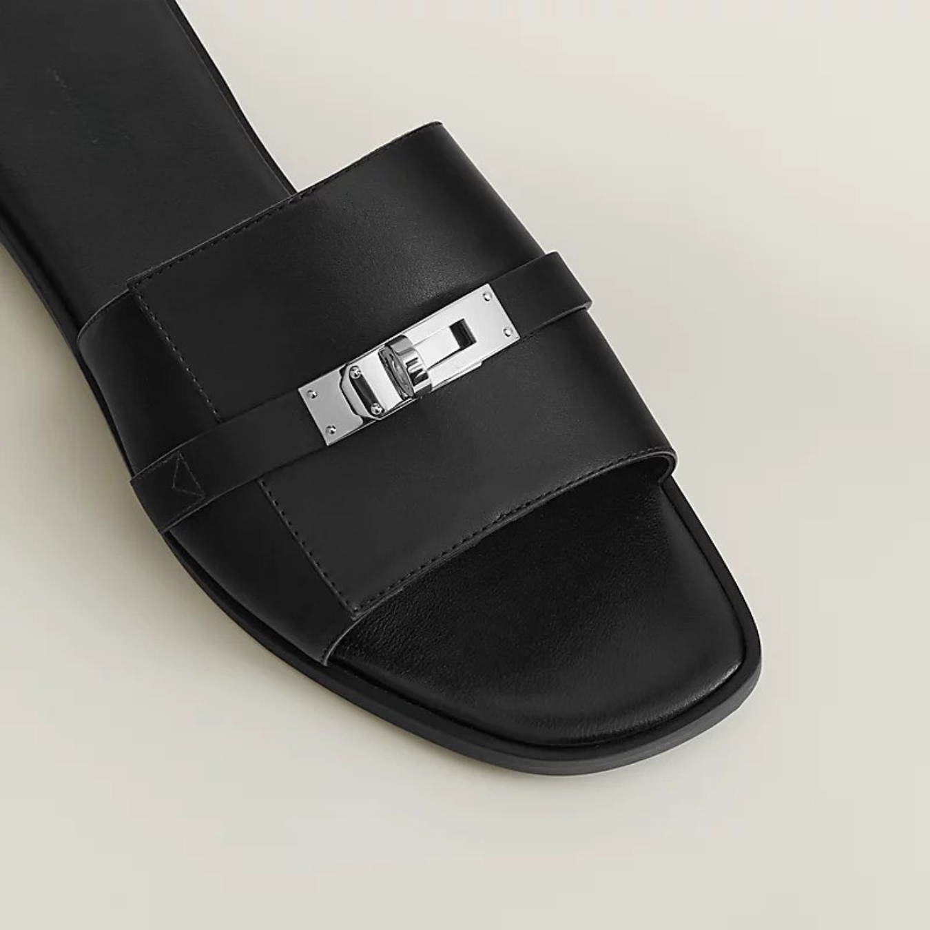 JULIE | SANDAL MED STÄNGNING