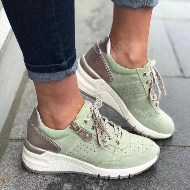 Nyah - Ortopediska sneakers med kilklackar