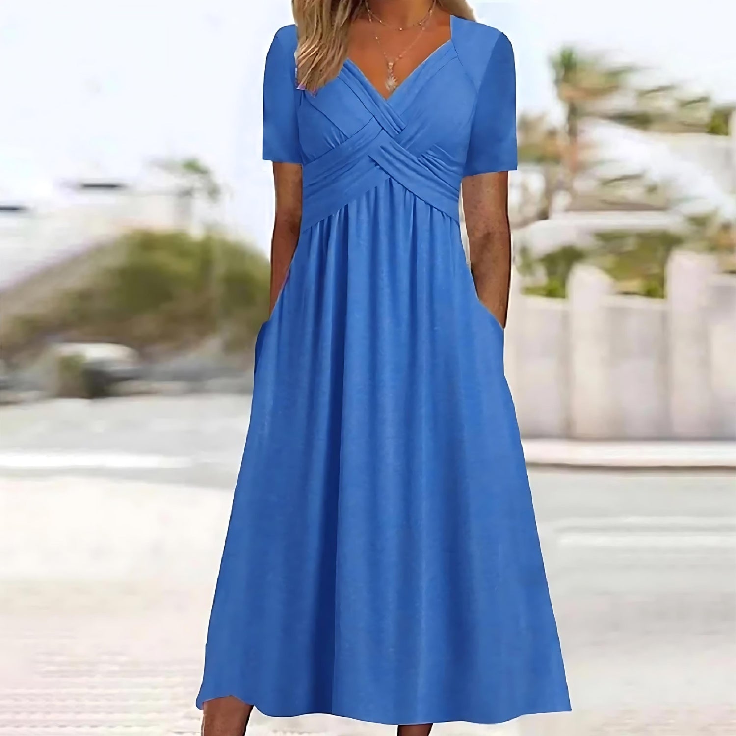 Elisa  | Elegant midi-klänning med smickrande magkontroll