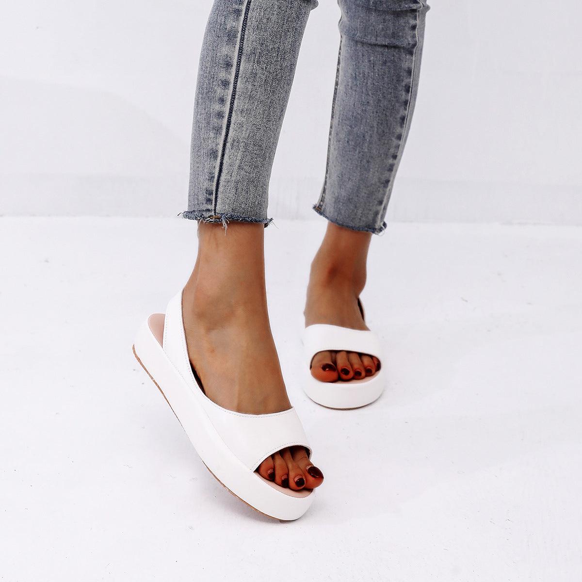 Amara - Elegant Justerbara Sandaler