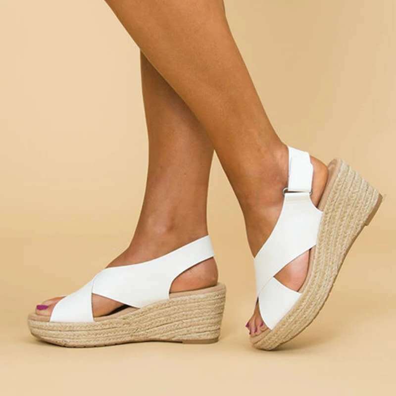 Léa Blanchet | Fotstödjande Mode Sandaler