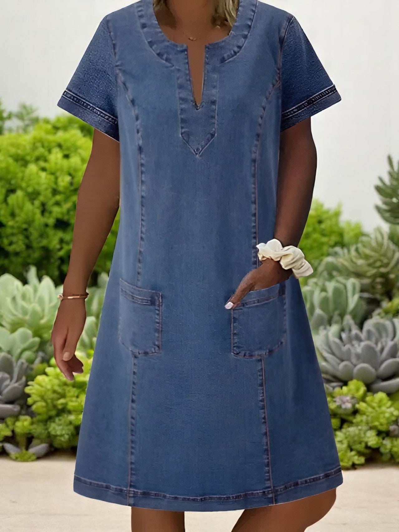 Amber| Mjuk denimklänning med fickor