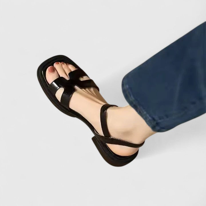 Deliane | Sofistikerade Platta Sandaler