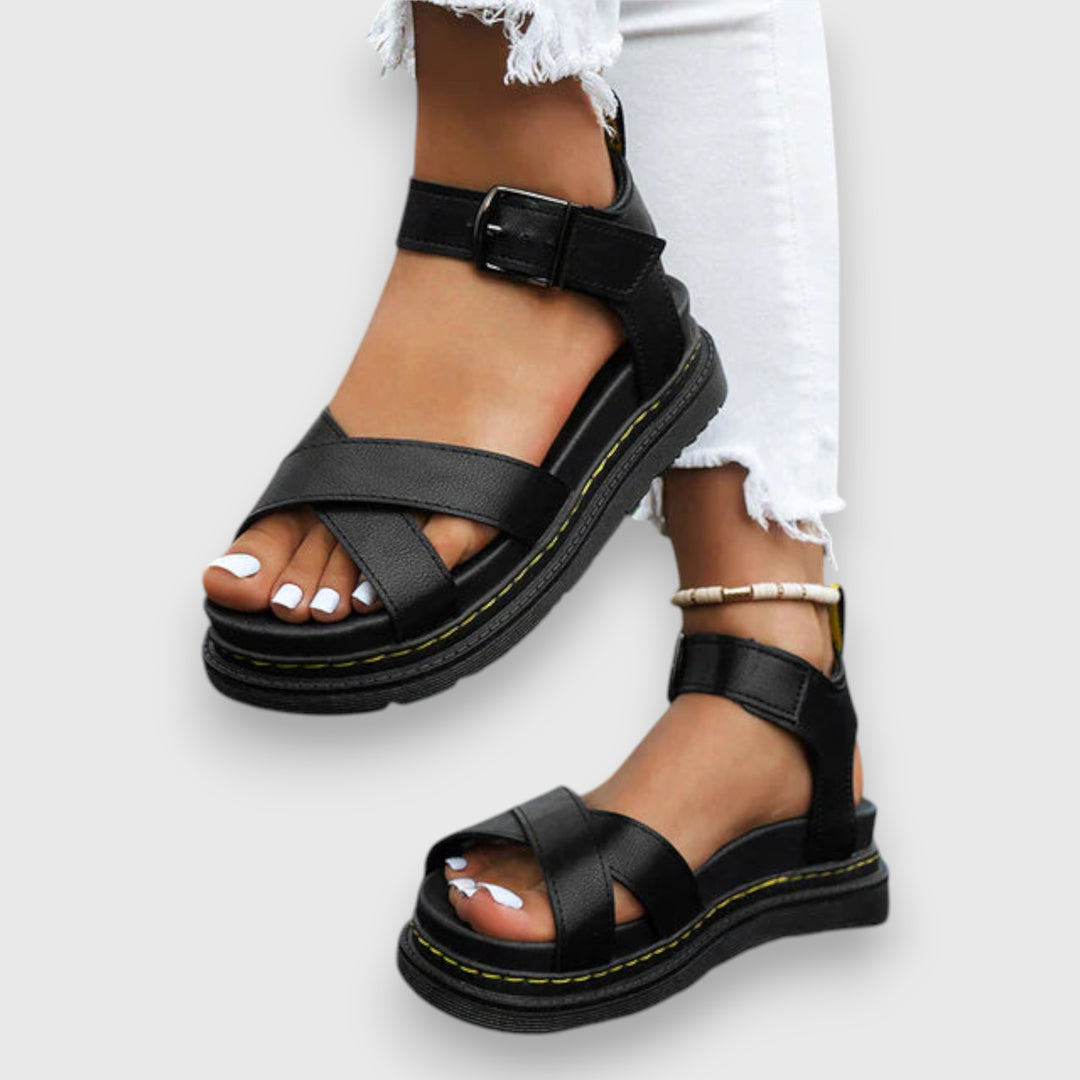 Nyna | Stiliga Spännband Sandaler