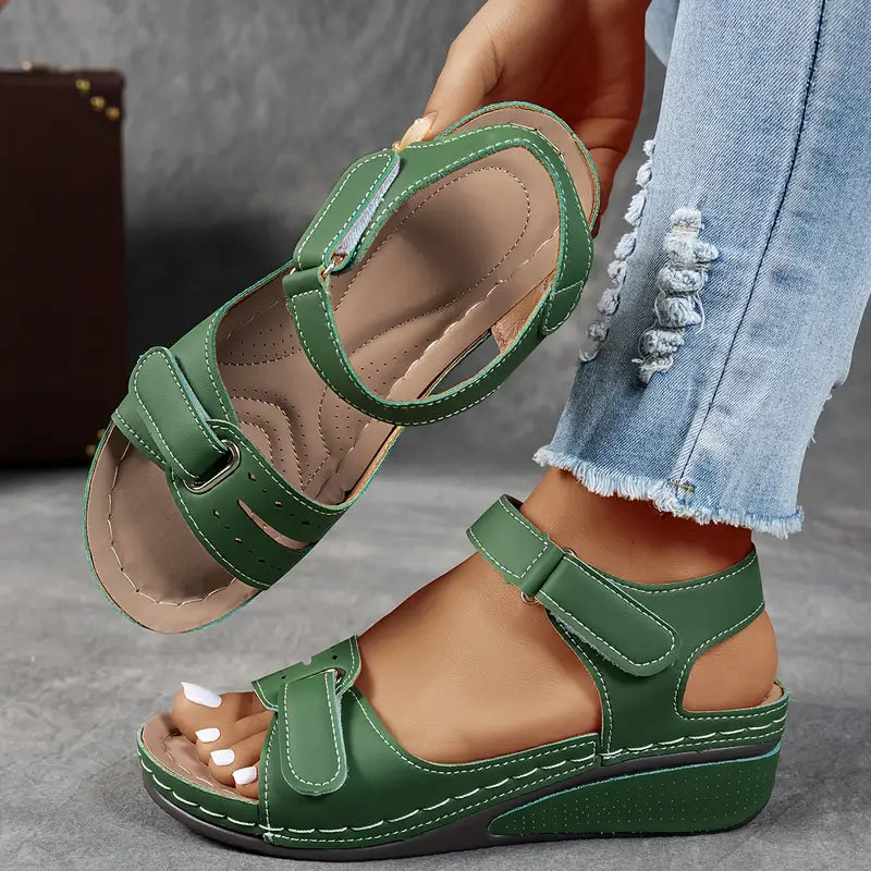 Veera ortopediska sandaler med kilklack