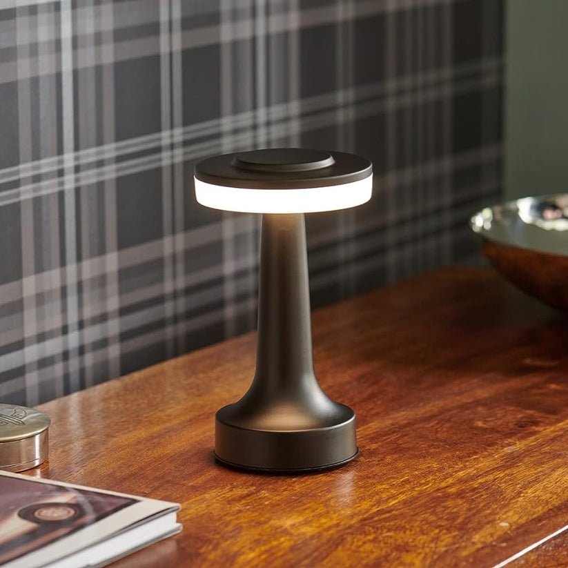 Axis Återuppladdningsbar Bordslampa