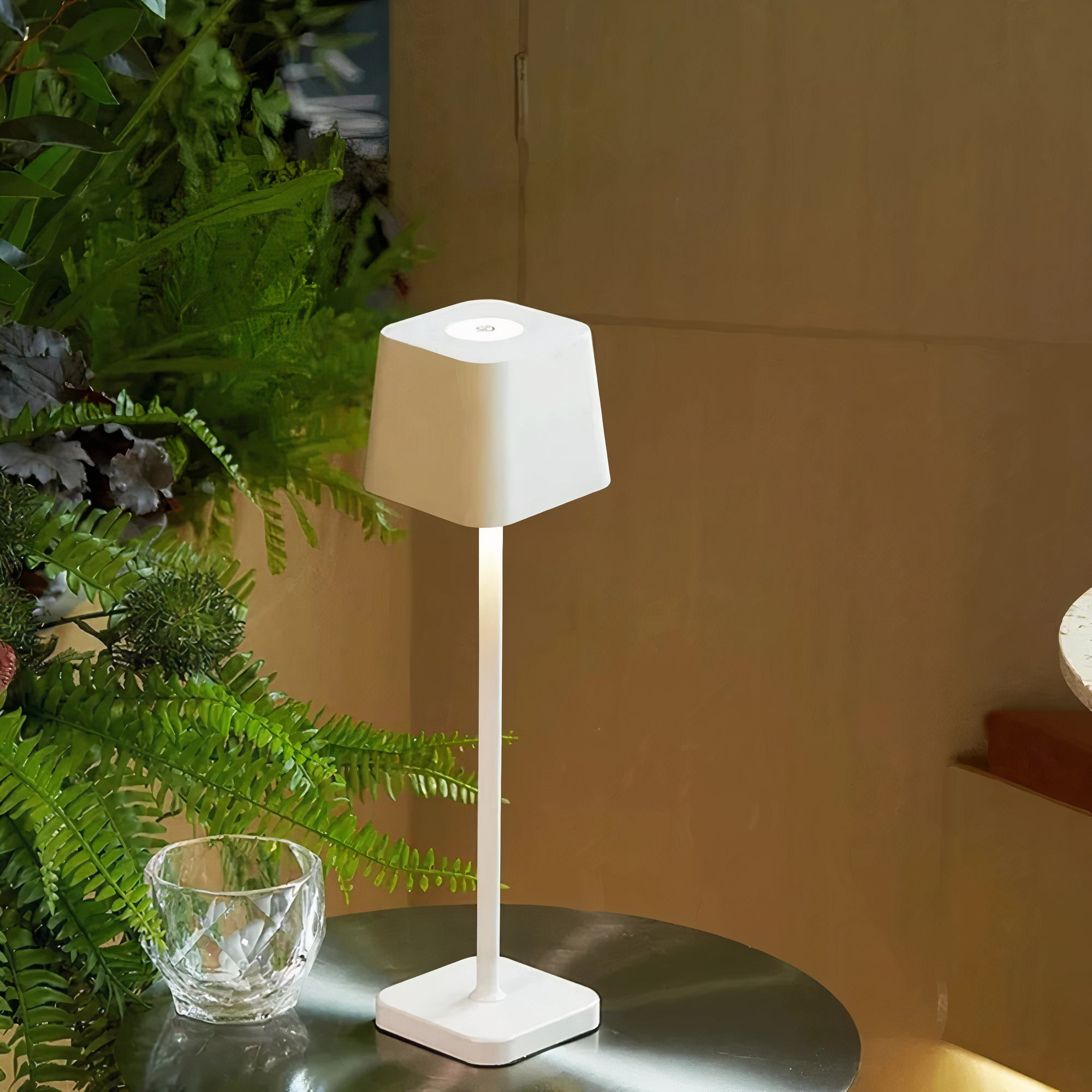 Gleam Minimalistisk Bordslampa