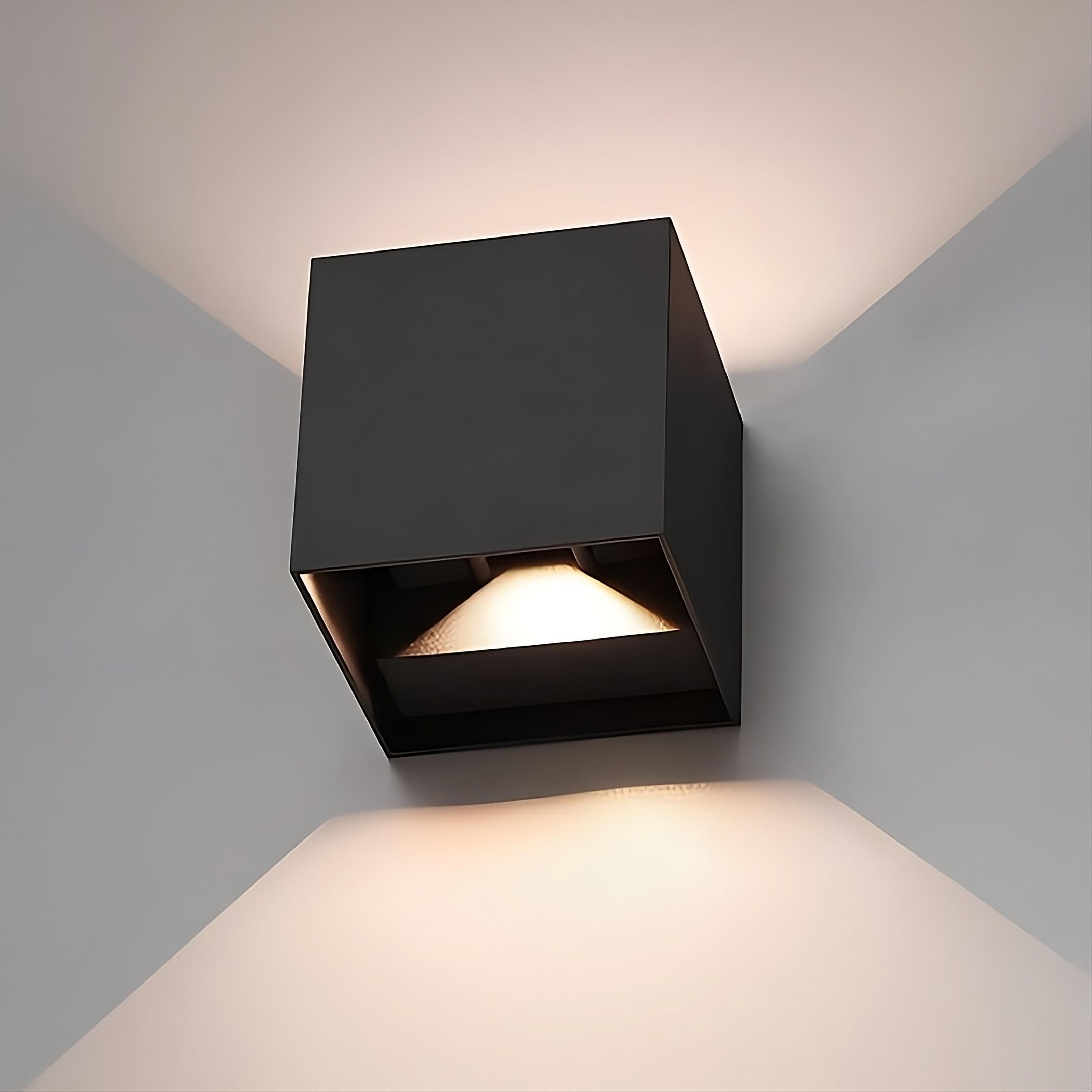 Glow Cube-Vägglampa