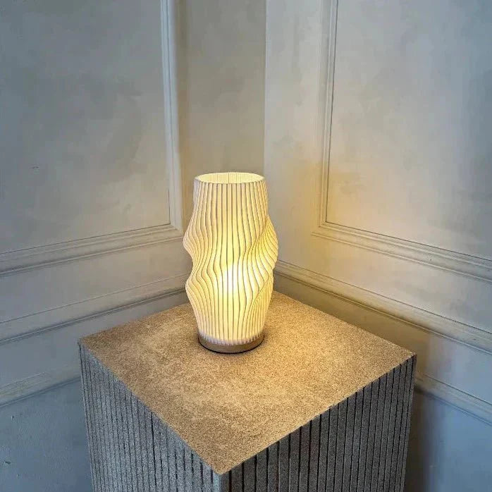 Incandia Vågformad Bordslampa