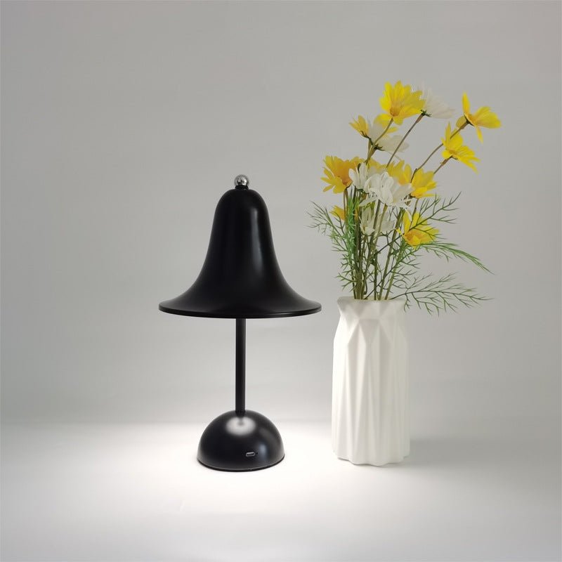 Lustra Skandinavisk Klockbordslampa