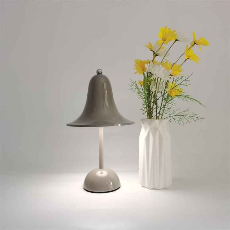 Lustra Skandinavisk Klockbordslampa