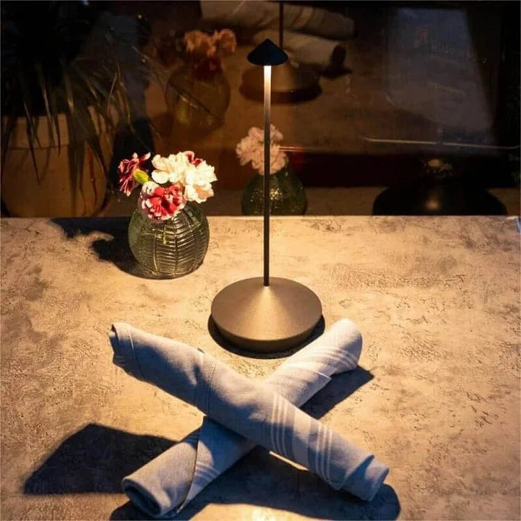 PointLight Pilhuvud-bordslampa