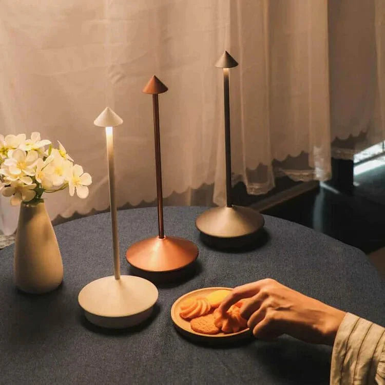 PointLight Pilhuvud-bordslampa