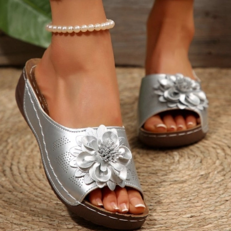 Elora | Ortopediska Blommiga Slip-In Sandaler